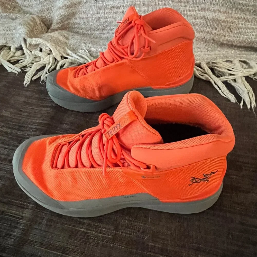 ARC'TERYX ‎ Men's Kopec Mid GTX Boot in Orange Size 8